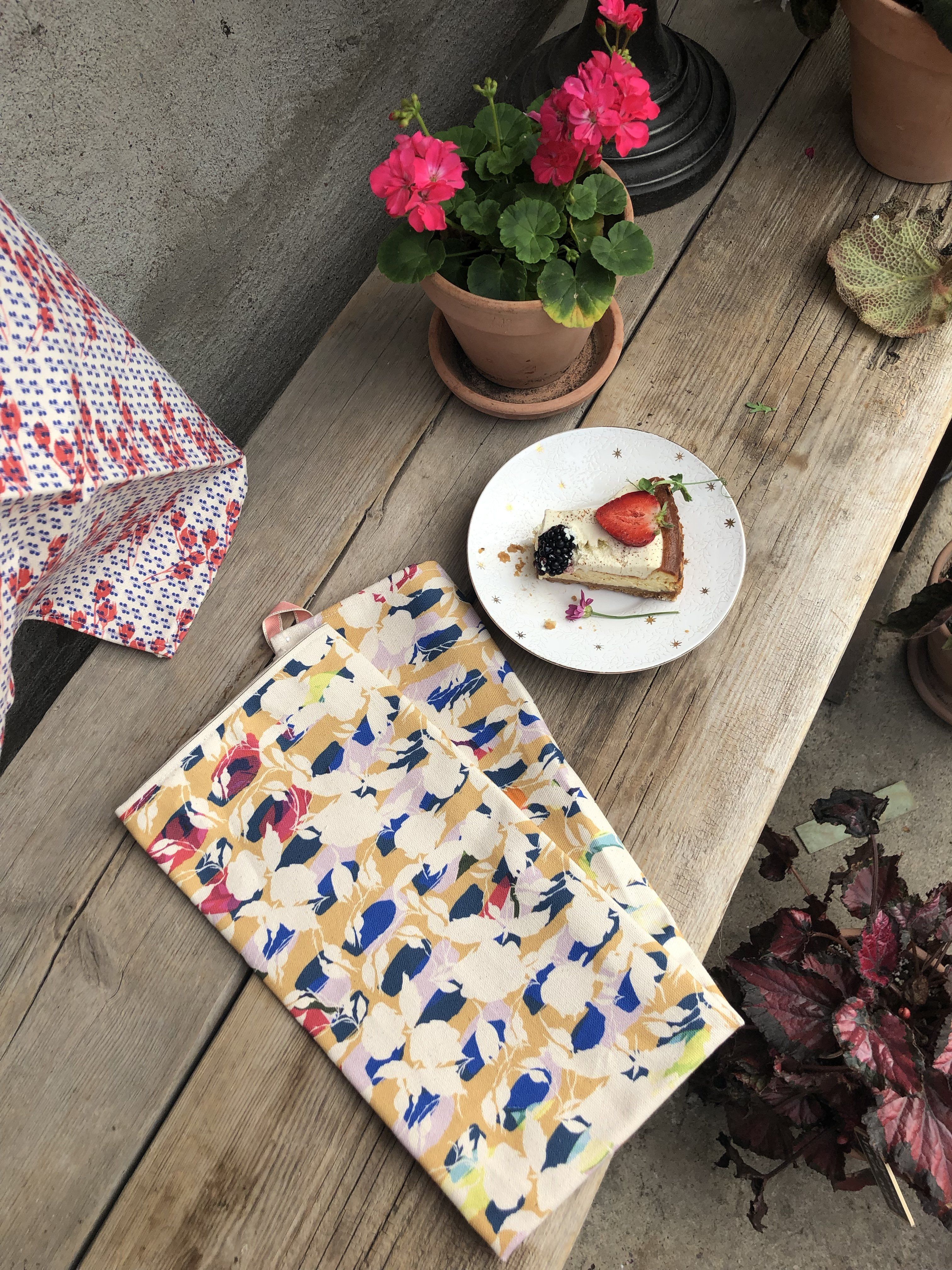 ROSES IN AUTUMN  | Organic Dish Towel | 