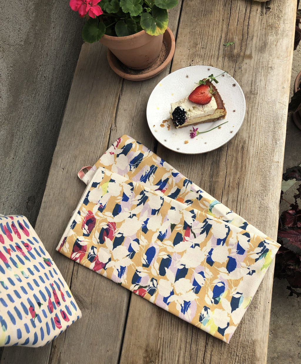 ROSES IN AUTUMN  | Organic Dish Towel | 