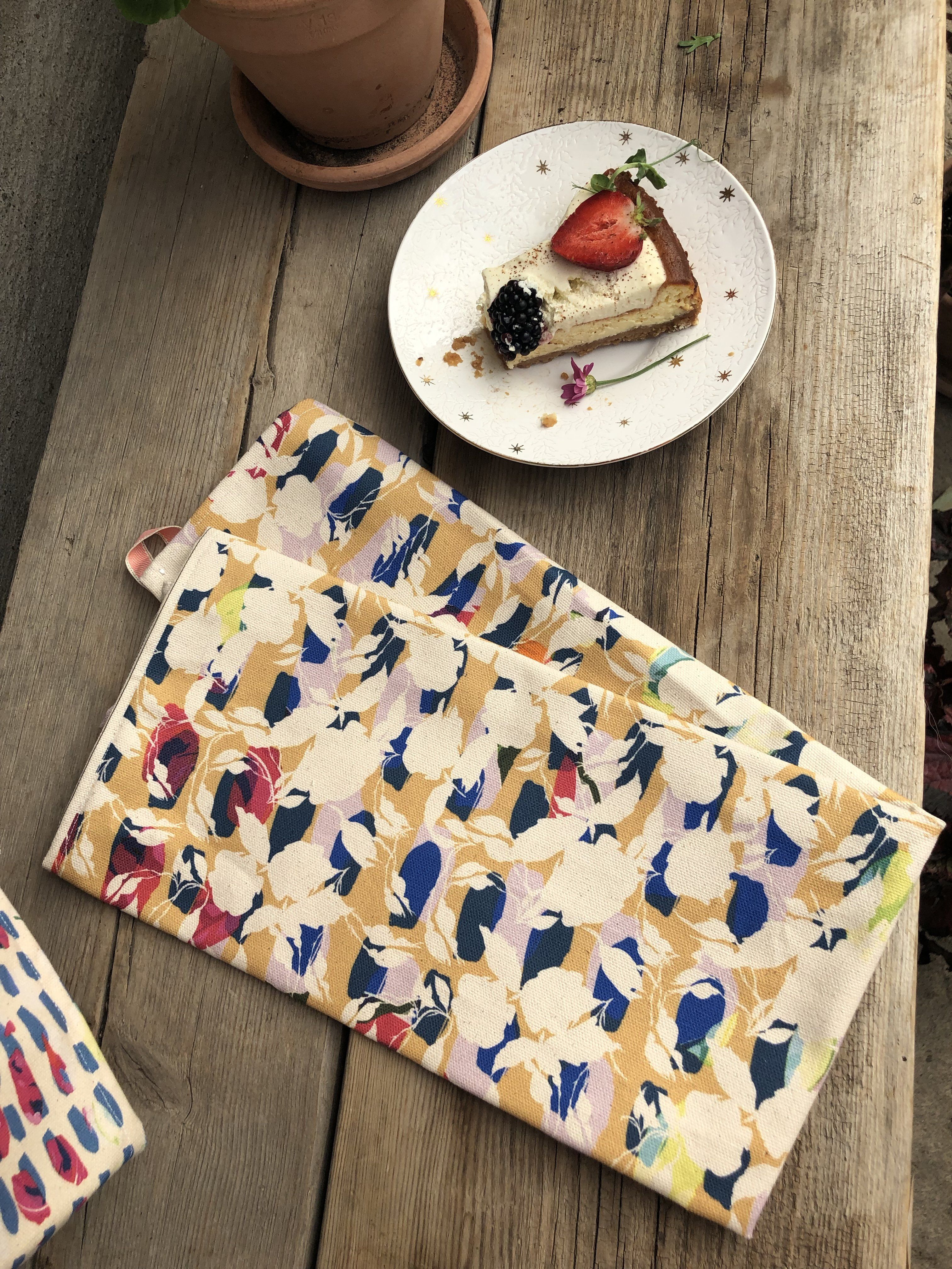 ROSES IN AUTUMN  | Organic Dish Towel | 