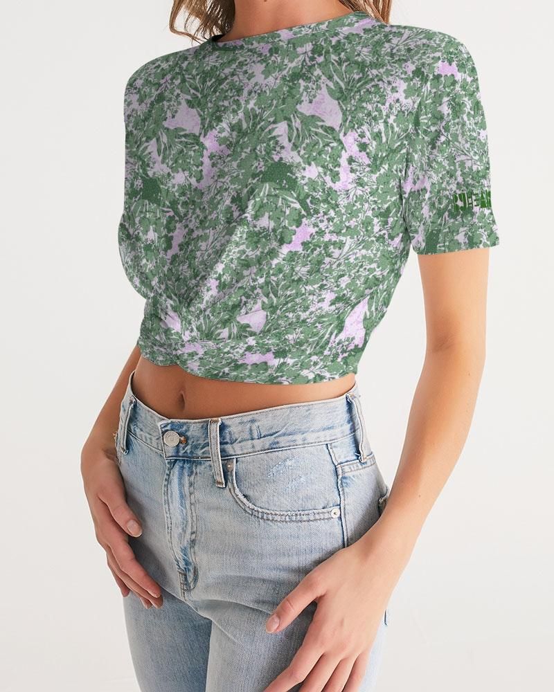 GREEN LEAFS TEXTURE Women's Twist-Front Cropped Tee