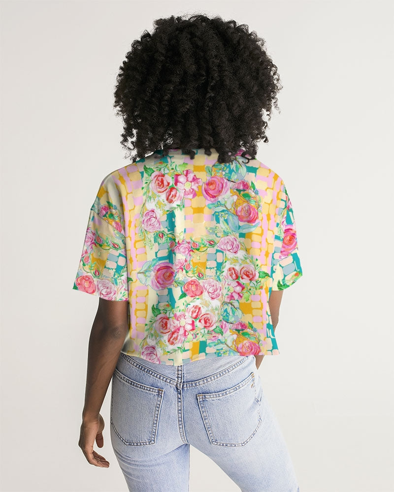 RETRO ROSES Women's Lounge Cropped Tee