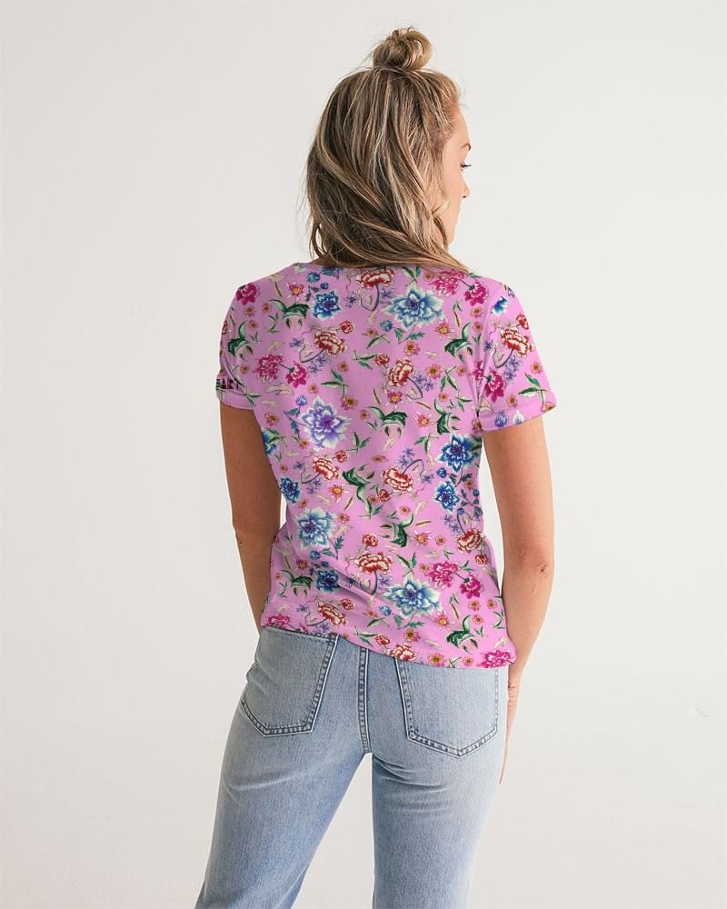 AMORE PINK Women's V-Neck Tee