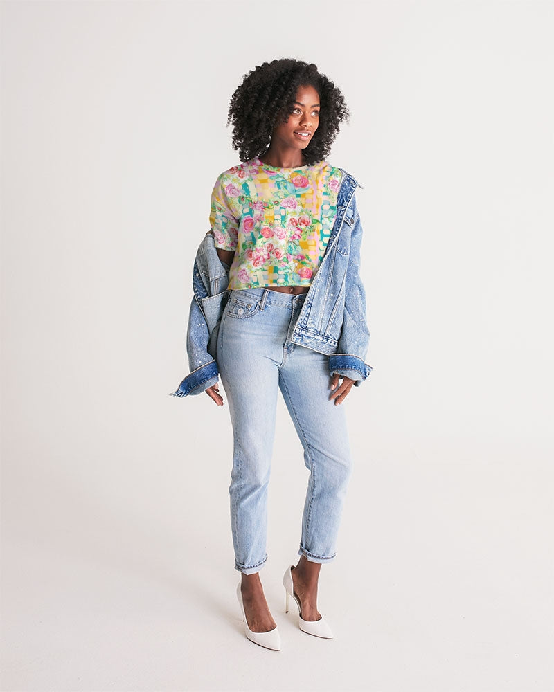 RETRO ROSES Women's Lounge Cropped Tee