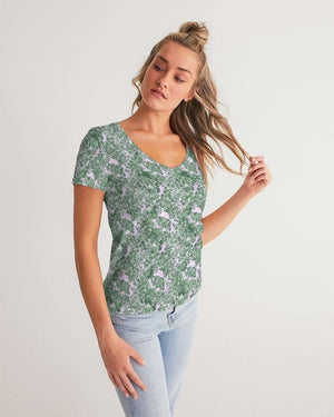 GREEN LEAFS TEXTURE Women's V-Neck Tee
