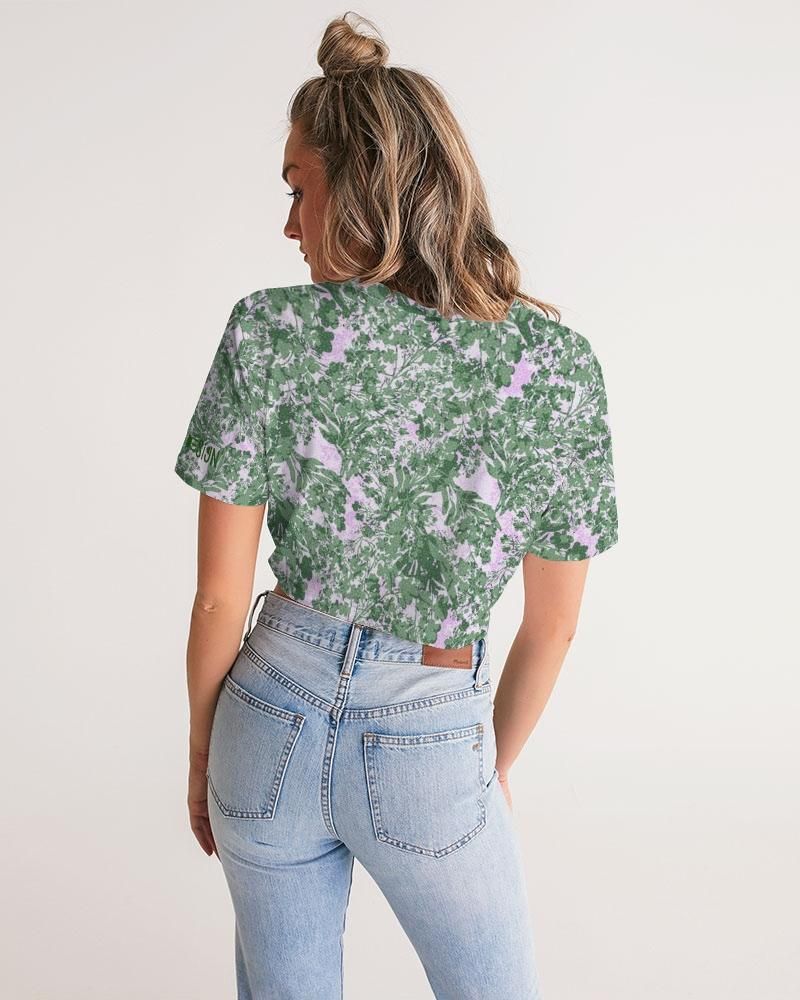 GREEN LEAFS TEXTURE Women's Twist-Front Cropped Tee