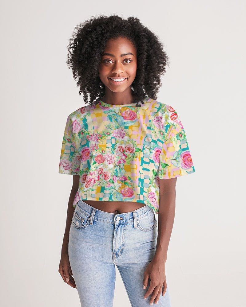 RETRO ROSES Women's Lounge Cropped Tee