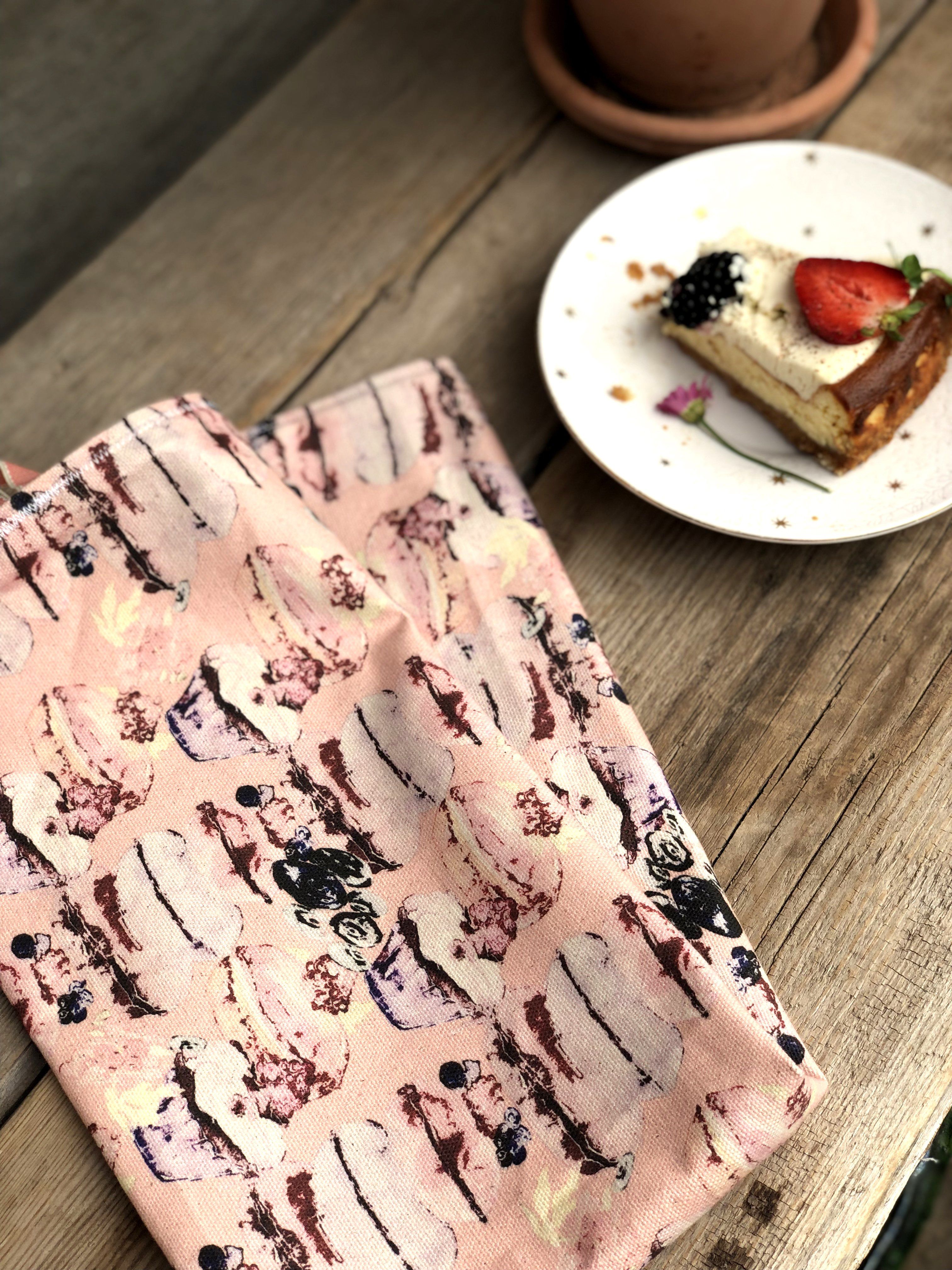 CUPCAKE PARTY | Organic Dish Towel |