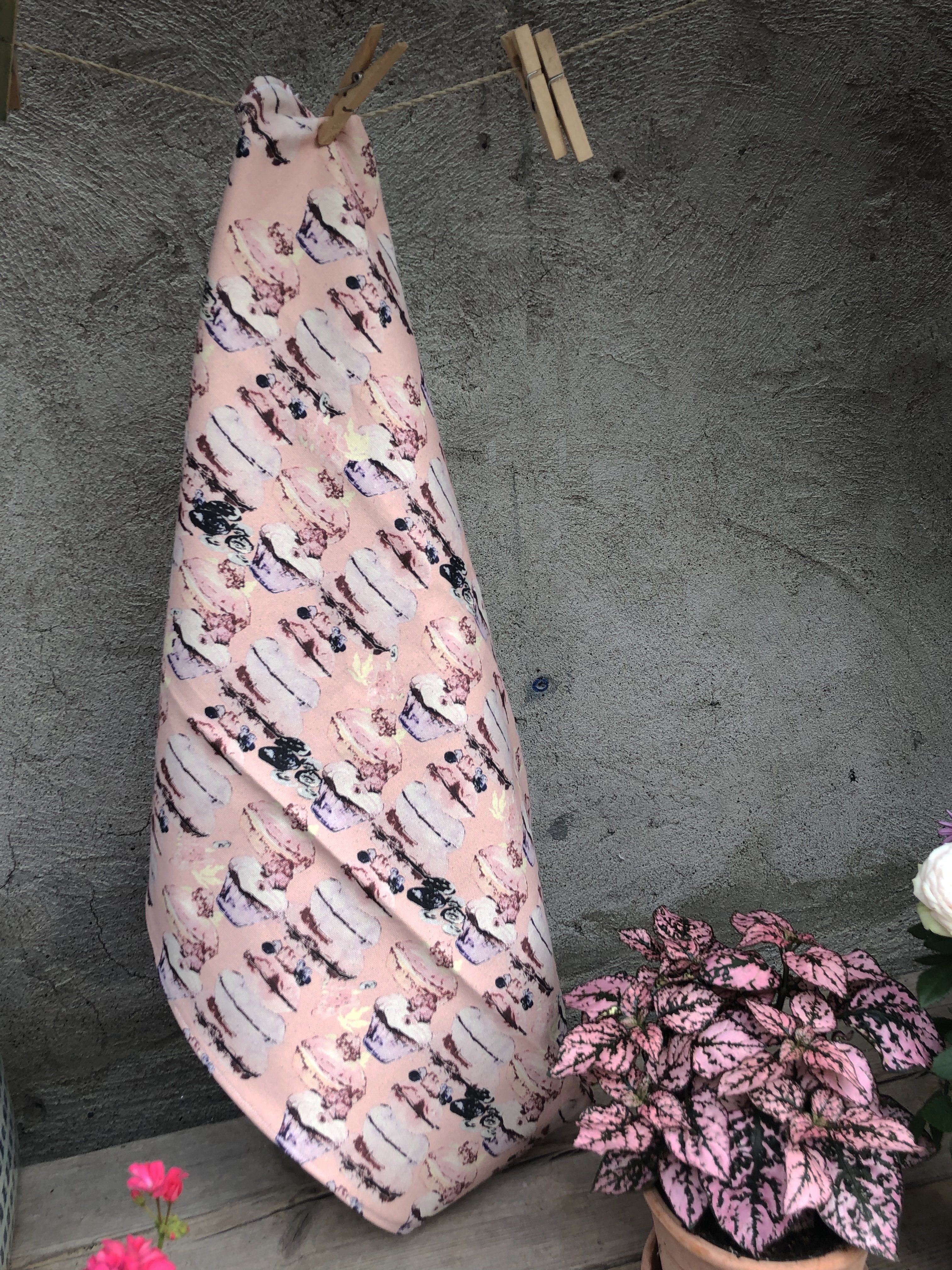 CUPCAKE PARTY | Organic Dish Towel |