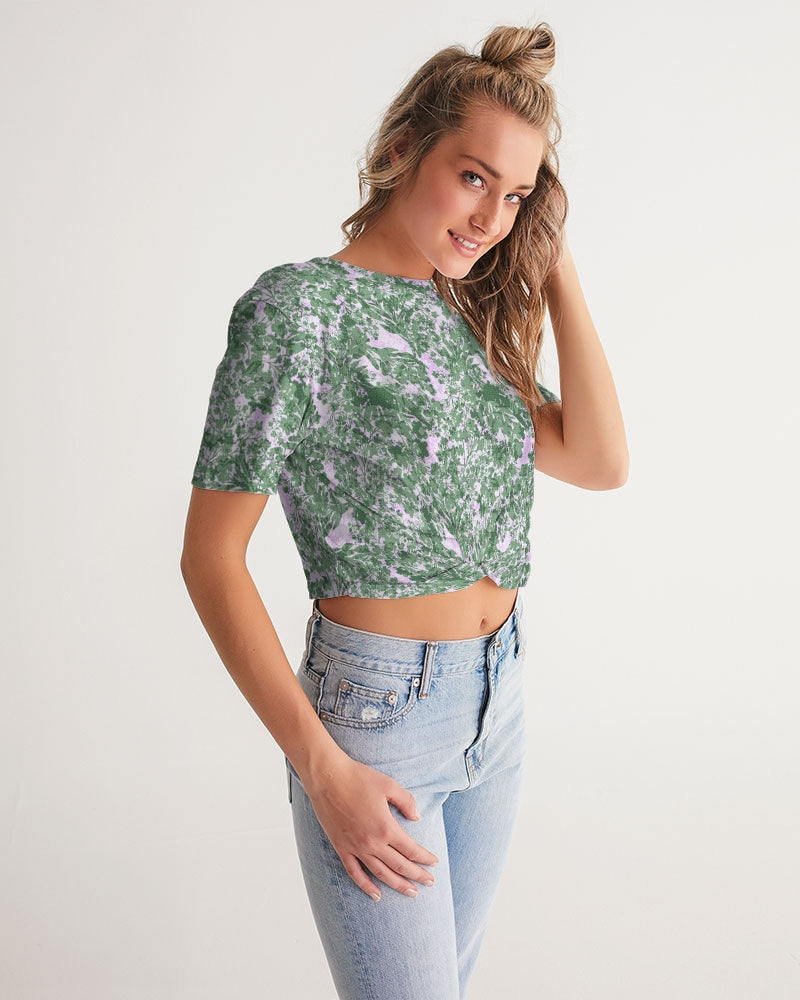 GREEN LEAFS TEXTURE Women's Twist-Front Cropped Tee