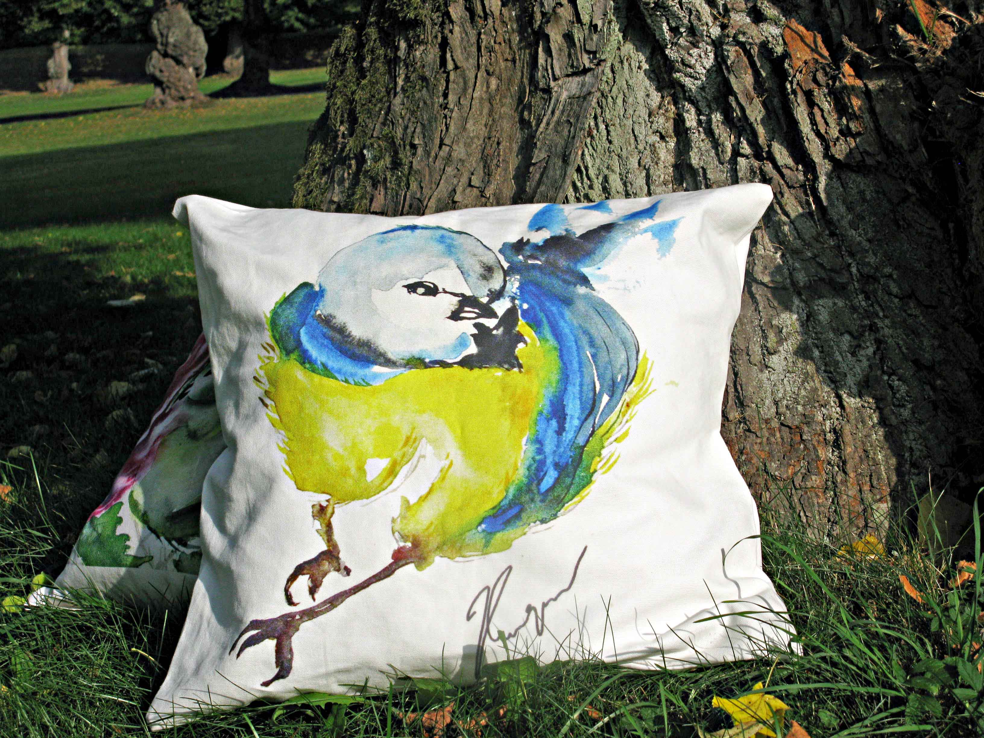 CUSHIONS COVER, THE BLUE BIRD IN THE GARDEN