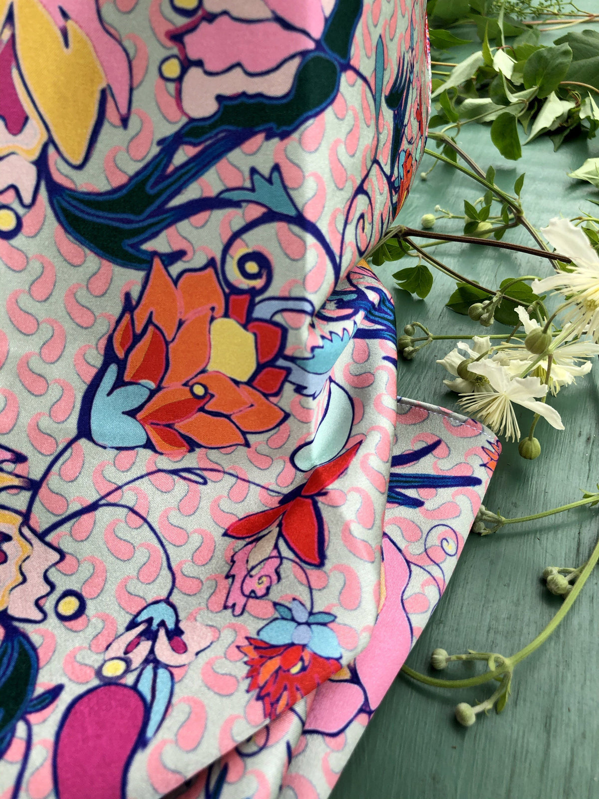 MY ROOM IS LOVE . ORANGE  |  SCARF & TEXTILE  |