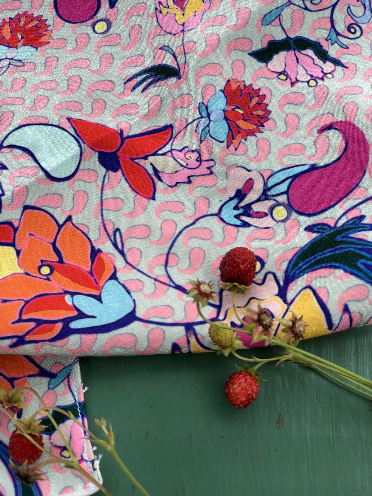 MY ROOM IS LOVE . ORANGE  |  SCARF & TEXTILE  |