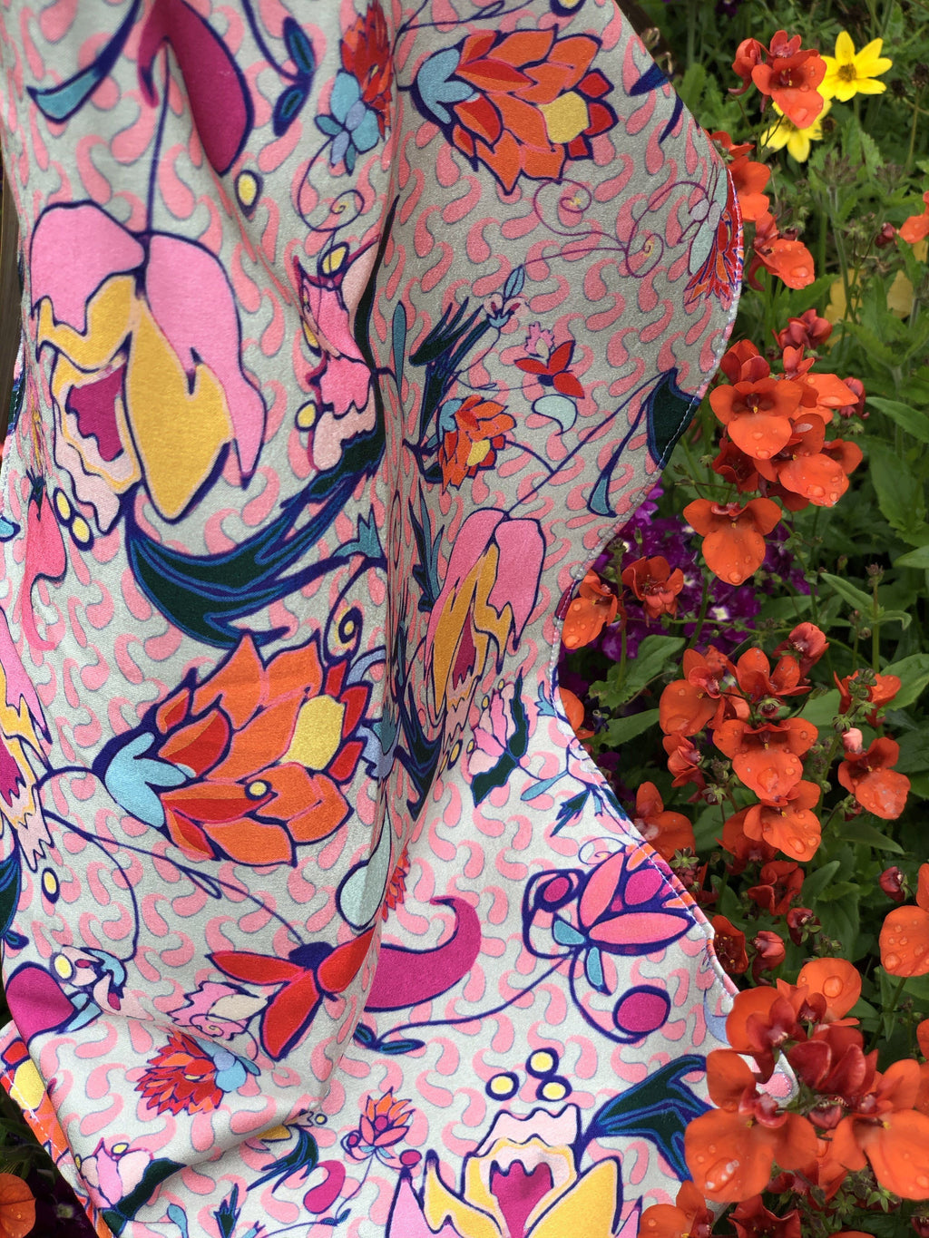 MY ROOM IS LOVE . ORANGE  |  SCARF & TEXTILE  |