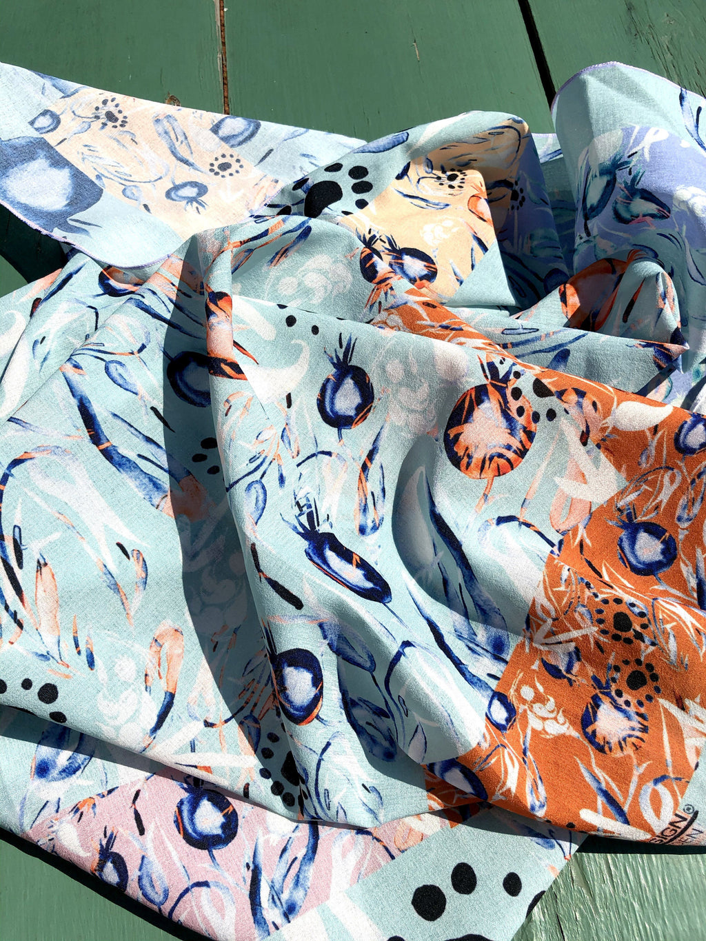 PAISLEY IN ORIENT GARDEN |  SCARF & TEXTILE  |