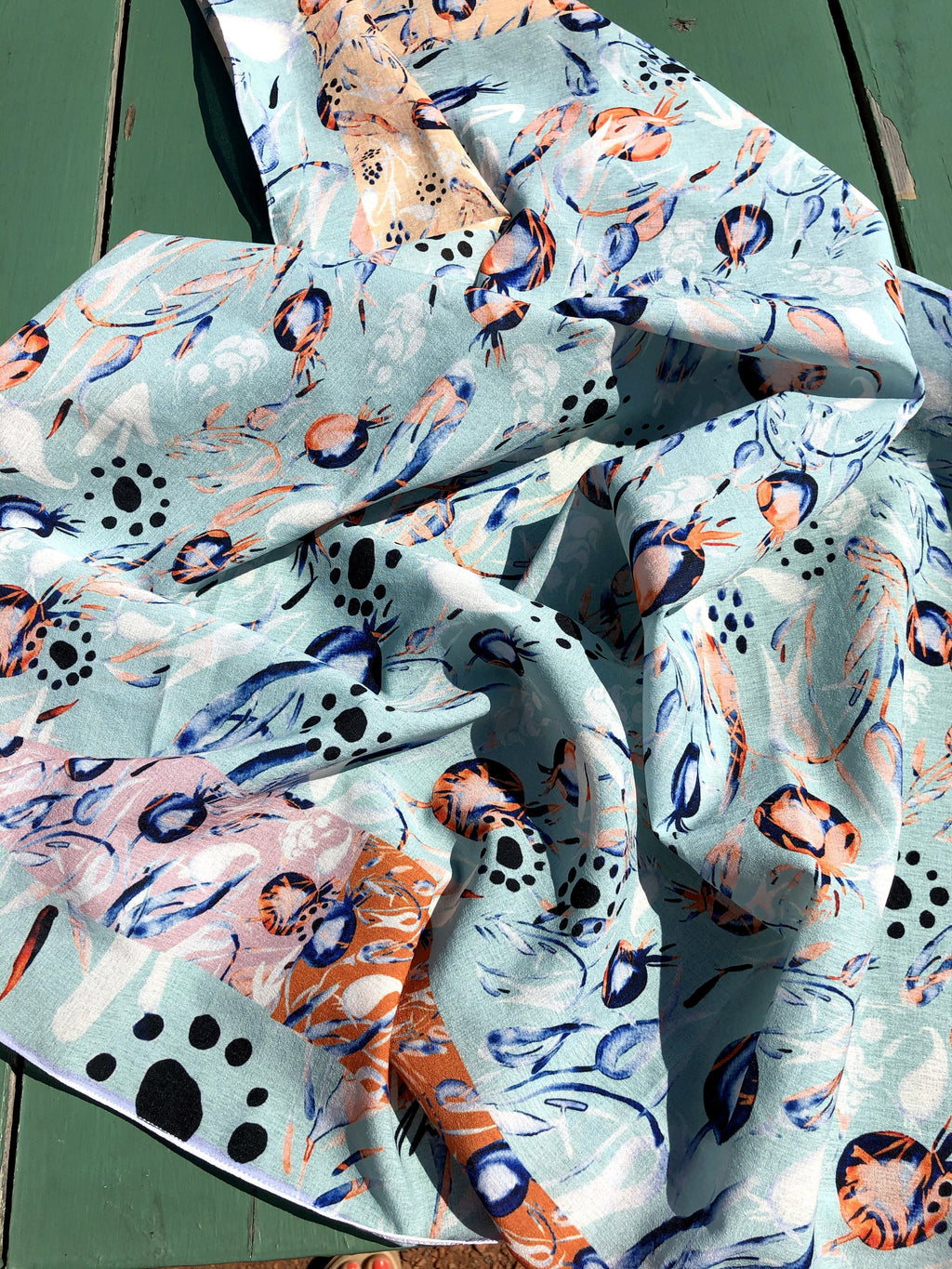 PAISLEY IN ORIENT GARDEN |  SCARF & TEXTILE  |