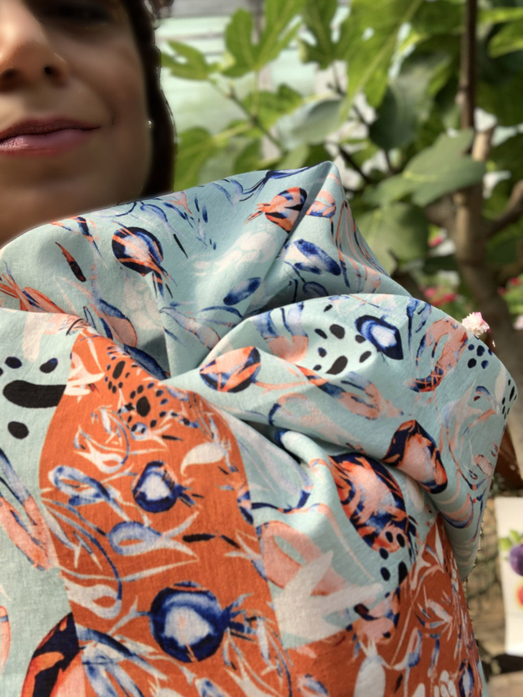 PAISLEY IN ORIENT GARDEN |  SCARF & TEXTILE  |