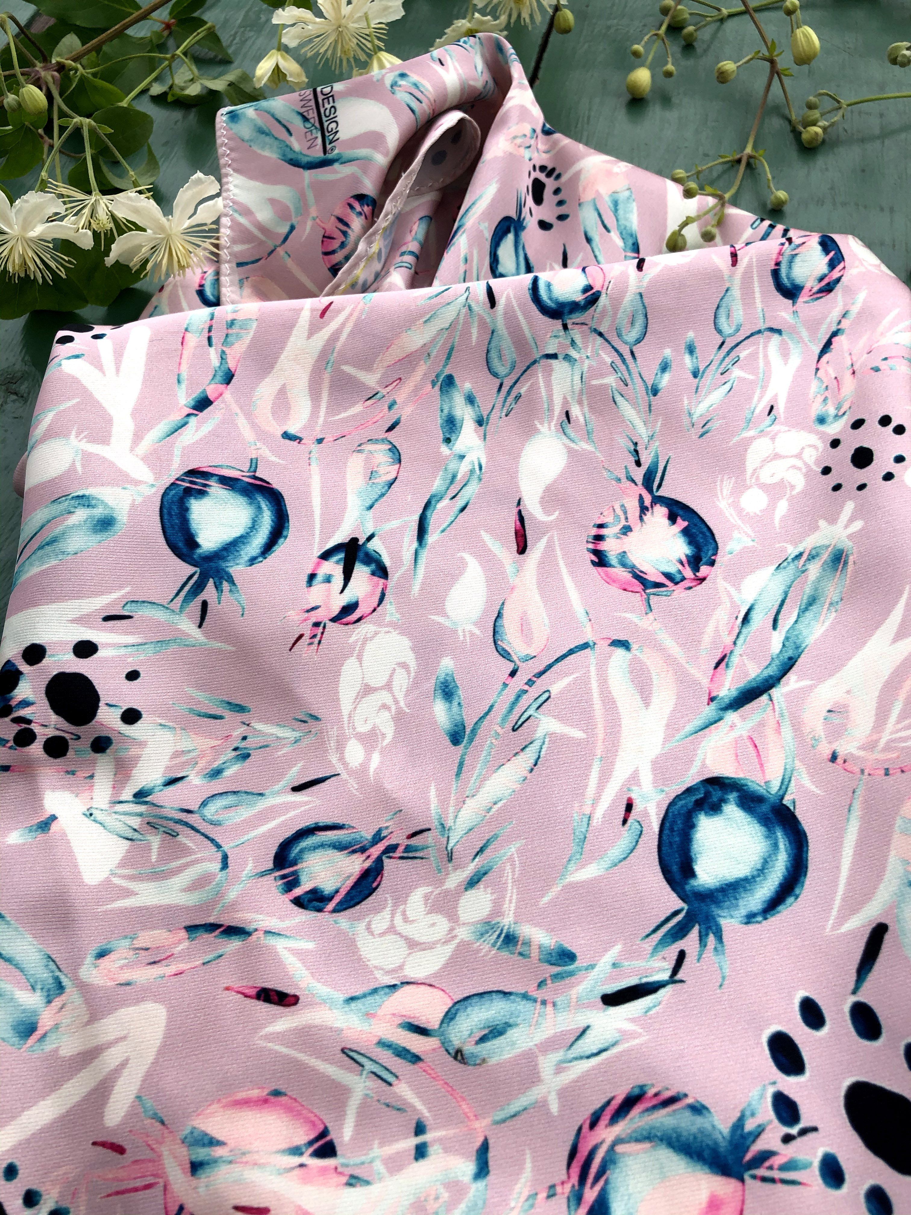 POMEGRANATE BLUE PAISLEY. PINK | SCARF & TEXTILE  |