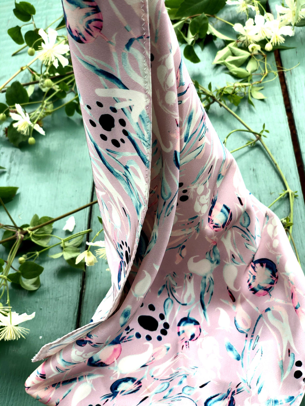 POMEGRANATE BLUE PAISLEY. PINK | SCARF & TEXTILE  |