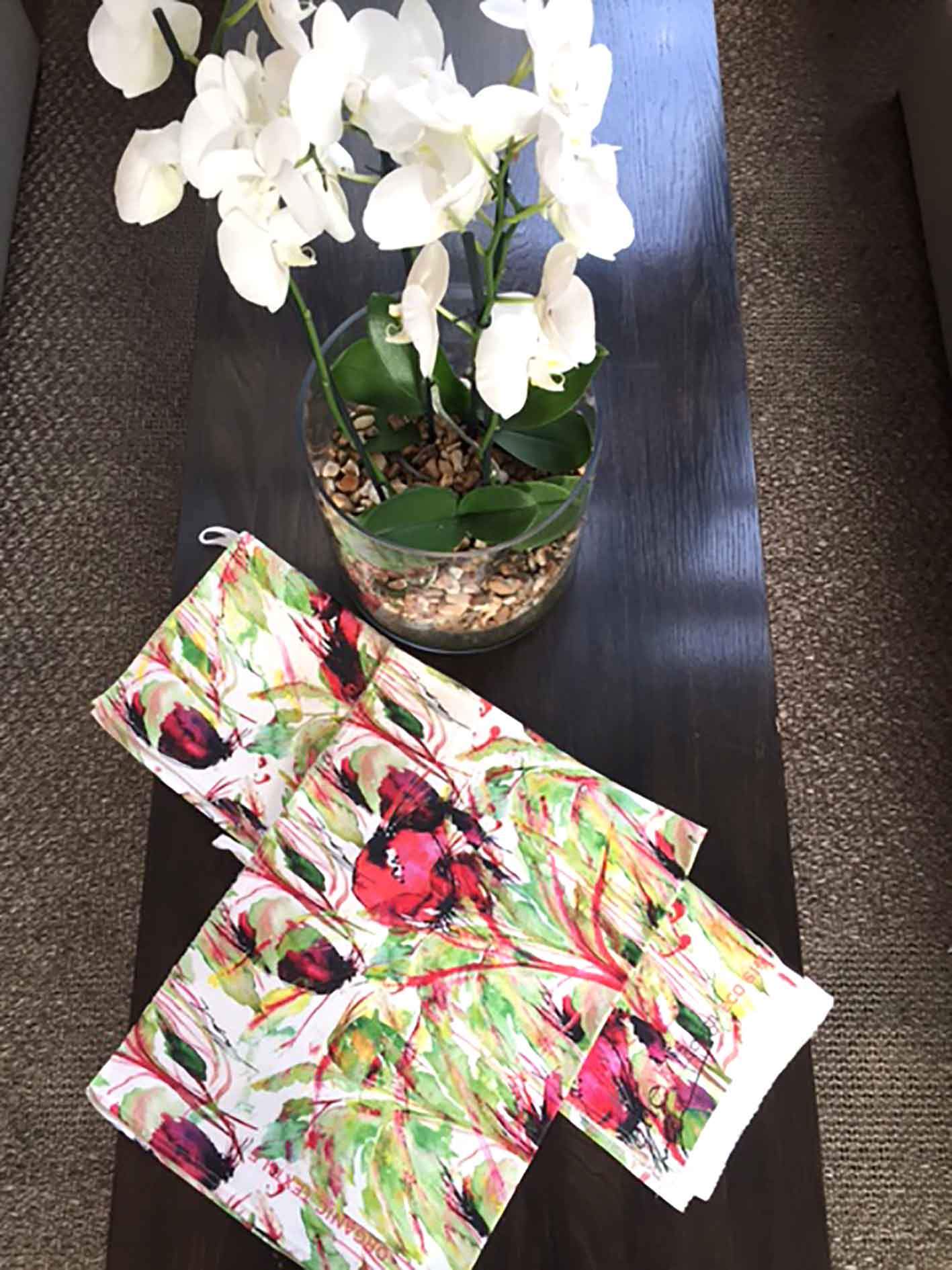 KITCHEN TOWELS, THE RED BEET