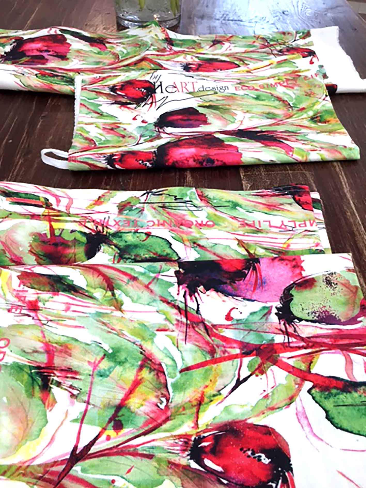 KITCHEN TOWELS, THE RED BEET